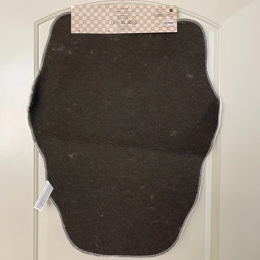 Forever 21 x Hello Kitty Bath Mat. (NWT)